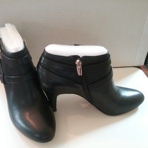 Vince Camato Leather Bootie